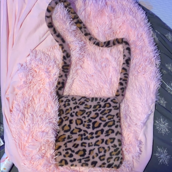 Crossbody bag fuzzy - Picture 2 of 3